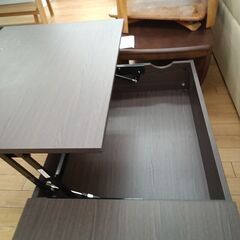 ★リユースのサカイつくば店★TK7404  昇降テーブル ダークブラウン H40～62×D60×W100 クリーニング済みの画像