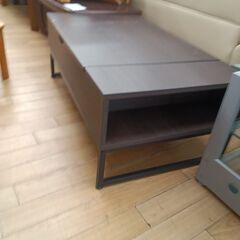 ★リユースのサカイつくば店★TK7404  昇降テーブル ダークブラウン H40～62×D60×W100 クリーニング済みの画像