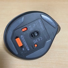 左手用ワイヤレスマウスの画像