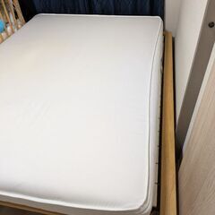 無印良品　ダブルベッドフレーム　高密度ポケットコイルマットレスの画像