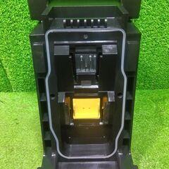 マキタ(makita) MR113B コードレスラジオ【船橋馬込店】【店頭取引限定】【中古】管理番号：ITIYLT1XSO68の画像