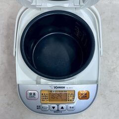 A8340【お買い得商品‼】東芝 TOSHIBA 炊飯器  3合炊き 2021年製   RC-5E7Xの画像