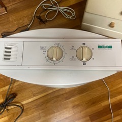 加湿、空気清浄付ファンヒーターの画像