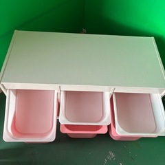 IKEA TROFAST 収納システムの画像