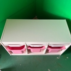 IKEA TROFAST 収納システムの画像
