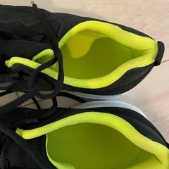 【極美品】スニーカー　ブラックの画像