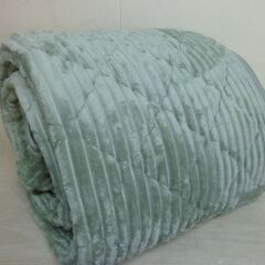 G2　※取引中/売約済***********　　　　　　未使用/新品　ラグ 3畳 190×240cm フランネル キルト ラグマット 洗える 滑り止め 厚手 ホット カーペット 対応の画像