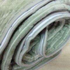 G2　※取引中/売約済***********　　　　　　未使用/新品　ラグ 3畳 190×240cm フランネル キルト ラグマット 洗える 滑り止め 厚手 ホット カーペット 対応の画像