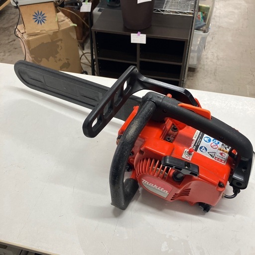 ロ2512-011 makita エンジンチェンソーMDE331 動作確認済み　中古