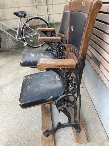 アンティークのシアターチェア古道具シネマチェアヴィンテージ (ちる