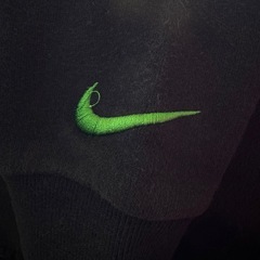 NIKE 120〜140cm フーディパーカー　緑の画像