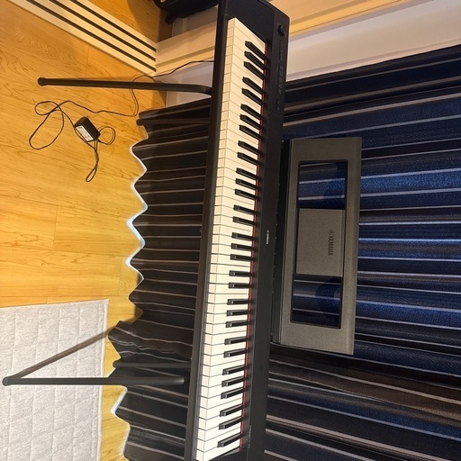 ヤマハ ピアノ スタンド付き