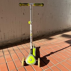 GLOBBER 子供用キックボード グリーンの画像