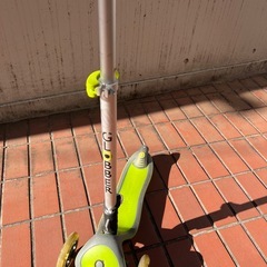 GLOBBER 子供用キックボード グリーンの画像