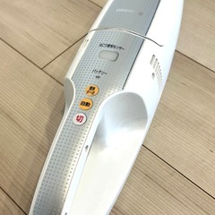 超軽量スティッククリーナー アイリスオーヤマの画像