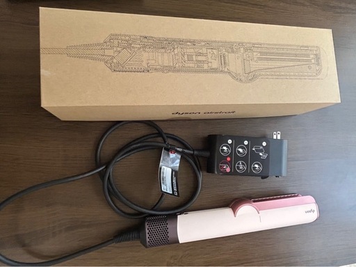 ダイソン ストレイトナー 美品、ほぼ未使用