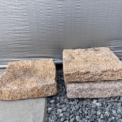 大きめのオシャレな四角い石　5枚の画像