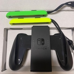 switch 本体　ケース類付きの画像