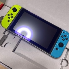 switch 本体　ケース類付きの画像