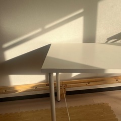 IKEAのシングルデスクの画像