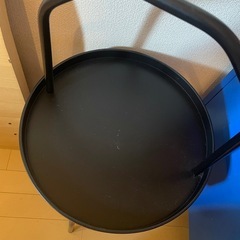 IKEAサイドテーブルの画像