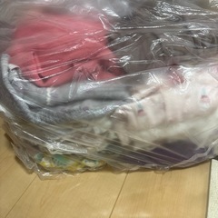 ベビー服　90センチ以下　写真以外にも大量追加　
45リットルパンパン一袋まとめ売りの画像