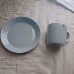 イッタラ　ティーマ　グレー　プレート　マグカップの画像