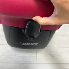MAXI-COSI ピンク チャイルドシートの画像
