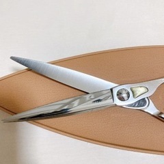 理美容用シザー　トギノン　マリンシャーク　6.8の画像