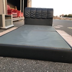 ニトリ シングルベッドフレーム 黒の画像