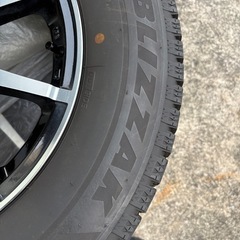 アルファード　30用スタッドレスタイヤ　アルミ付き　の画像