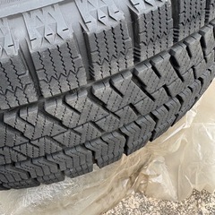 アルファード　30用スタッドレスタイヤ　アルミ付き　の画像