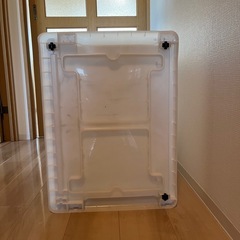 収納ボックス　4段　キャスター付き(1つ取れています)の画像