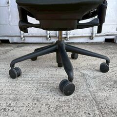 ハーマンミラーセイルチェアの画像