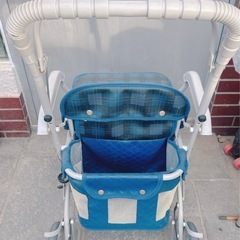 シルバーカー　ブルーの画像