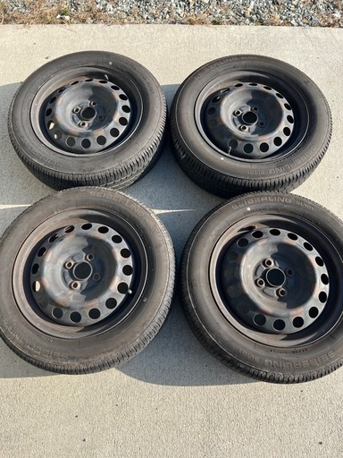 15インチ スチールホイール＋タイヤ4本／175/65R15／トヨタ純正ホイールキャップ付