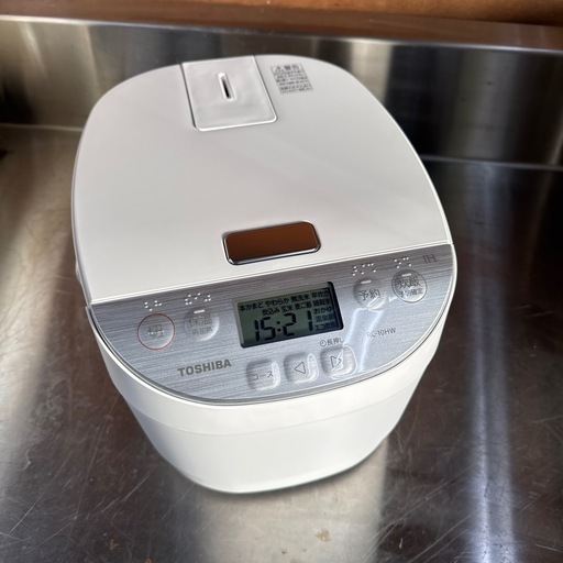 超美品東芝炊飯器2024年製　RC-10HW