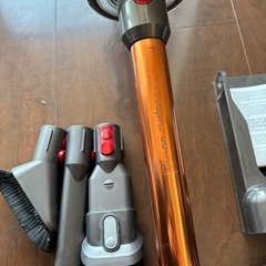 ダイソンSV12コードレスクリーナーの画像