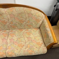 カリモク　ソファの画像