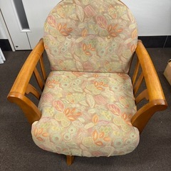 カリモク　1人ソファ　椅子の画像