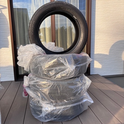 アルファード ヴェルファイア ほぼ新品タイヤ、4本セット(倉庫保管)