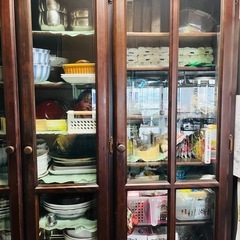 差し上げます！ 食器棚　の画像