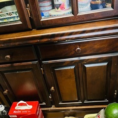差し上げます！ 食器棚　の画像