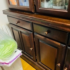 差し上げます！ 食器棚　の画像