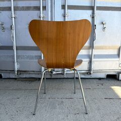 木目調デザインチェアの画像