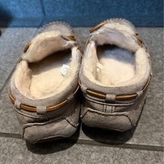 レディース　UGG モカシン 23㎝　グレーの画像