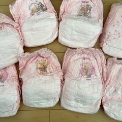 紙おむつ　ムーニーマン　ビッグより大きいサイズ8枚の画像