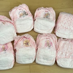 紙おむつ　ムーニーマン　ビッグより大きいサイズ8枚の画像