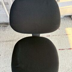 ブラックオフィスチェアの画像