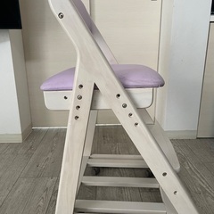 ニトリ　学習椅子　キッズチェアーの画像